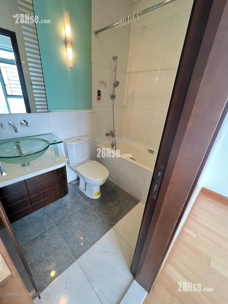 君临天下 租盘 4 房 , 2 浴室 2,334 平方尺