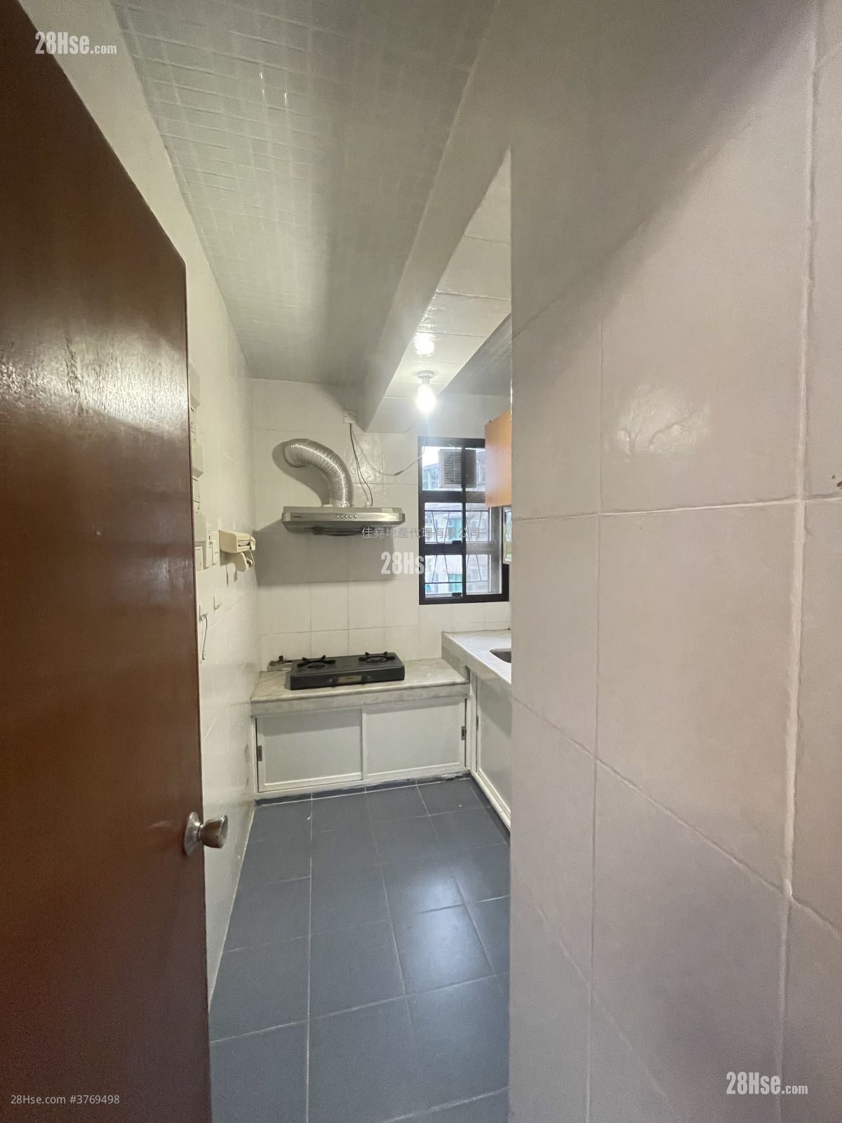 Village Rental 3 Bedrooms , 2 Bathrooms 630 ft²