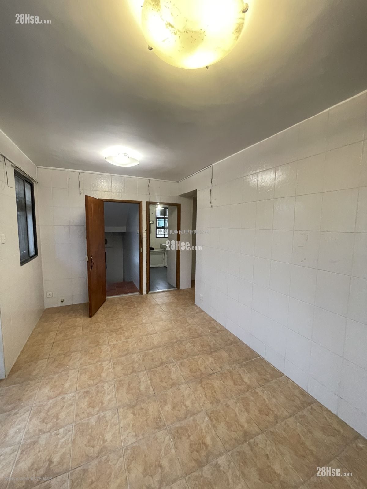 Village Rental 3 Bedrooms , 2 Bathrooms 630 ft²