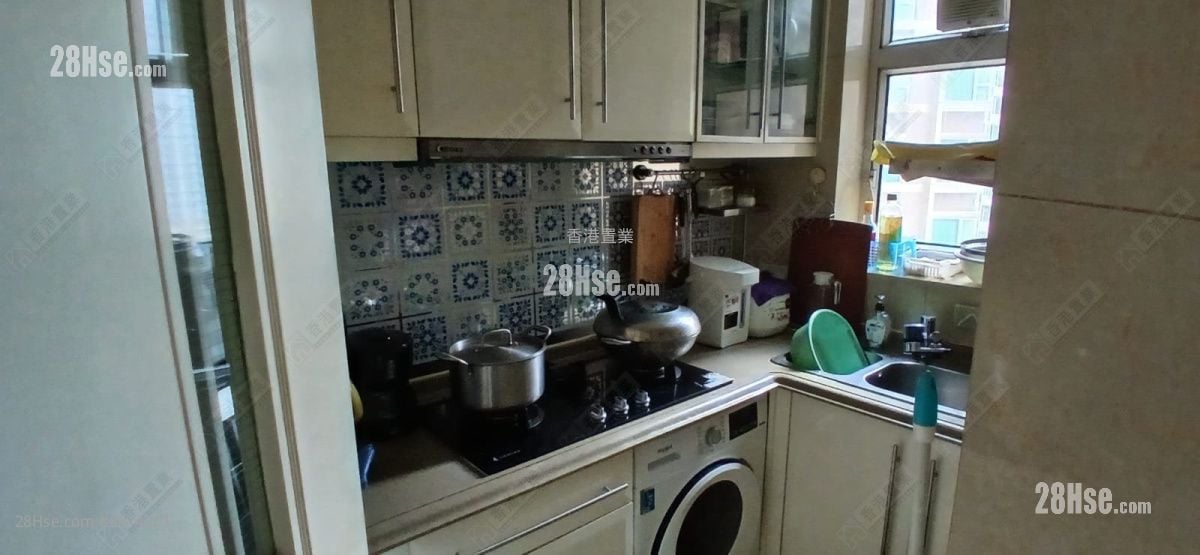 Banyan Garden Sell 2 Bedrooms , 1 Bathroom 460 ft²