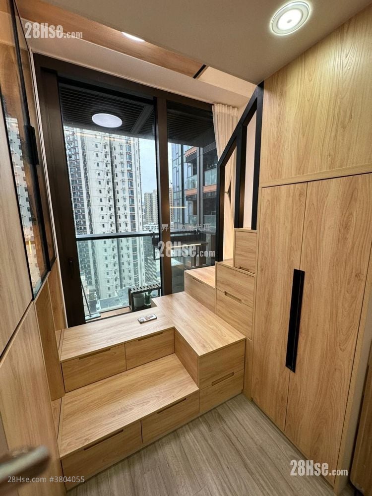 The Vantage Rental Studio , 1 Bathroom 196 ft²