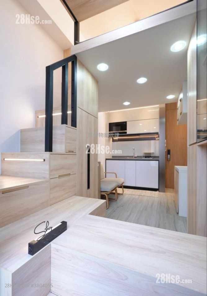 The Vantage Rental Studio , 1 Bathroom 196 ft²