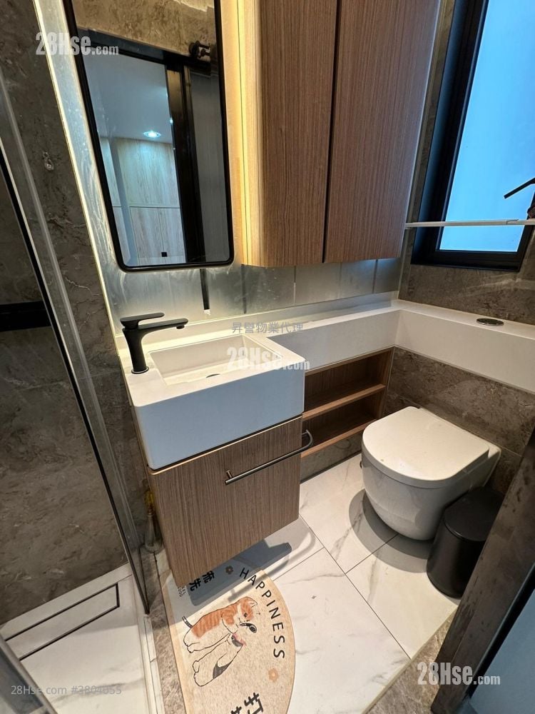 The Vantage Rental Studio , 1 Bathroom 196 ft²