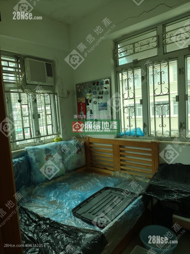 Tung Fook Mansion Sell 2 Bedrooms , 1 Bathroom 476 ft²