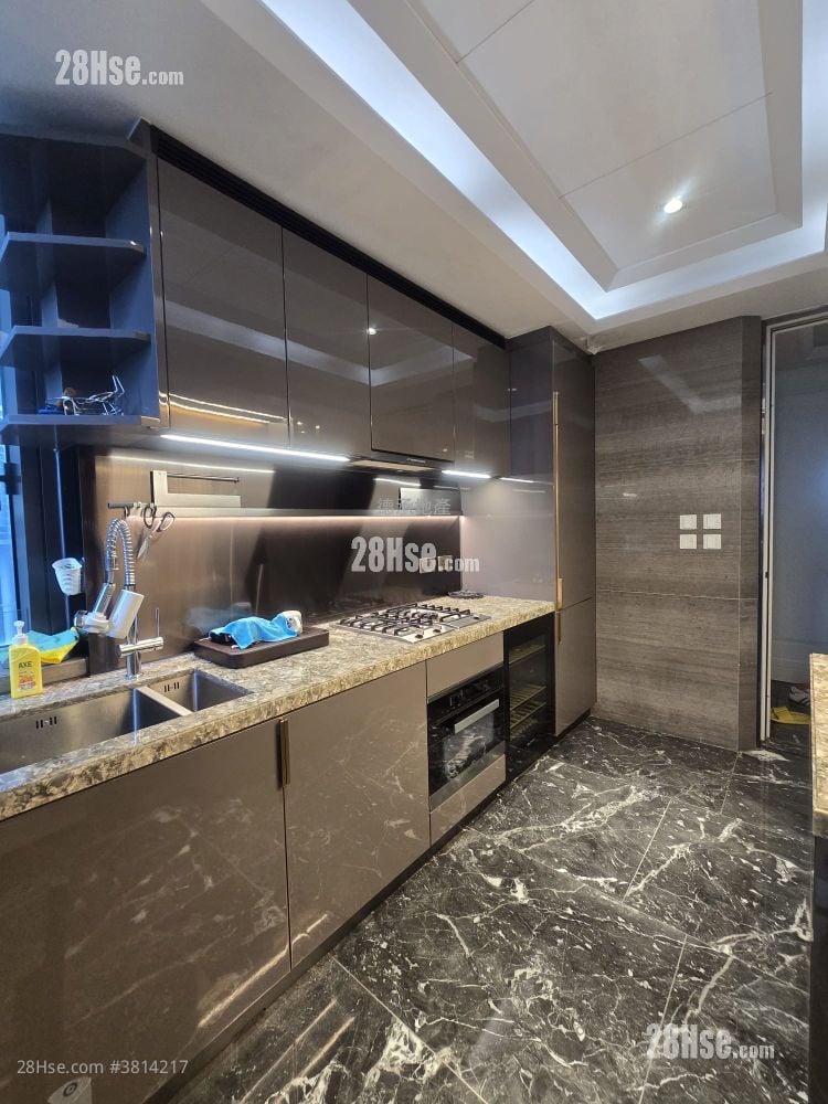 Eden Manor Rental 5+ Bedrooms , 4 Bathrooms 1,314 ft²