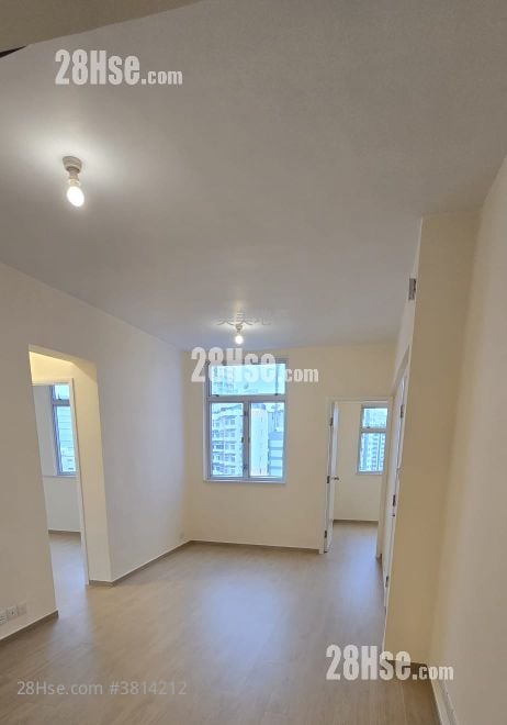 Sunfield Court Sell 3 Bedrooms , 2 Bathrooms 652 ft²