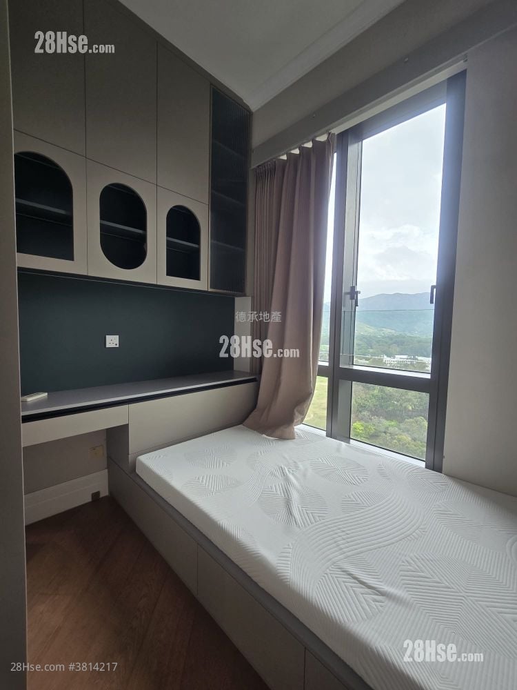 Eden Manor Rental 5+ Bedrooms , 4 Bathrooms 1,314 ft²