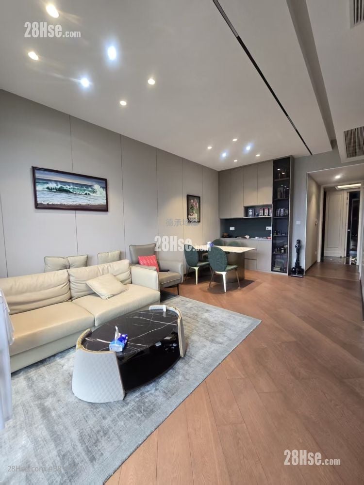 Eden Manor Rental 5+ Bedrooms , 4 Bathrooms 1,314 ft²