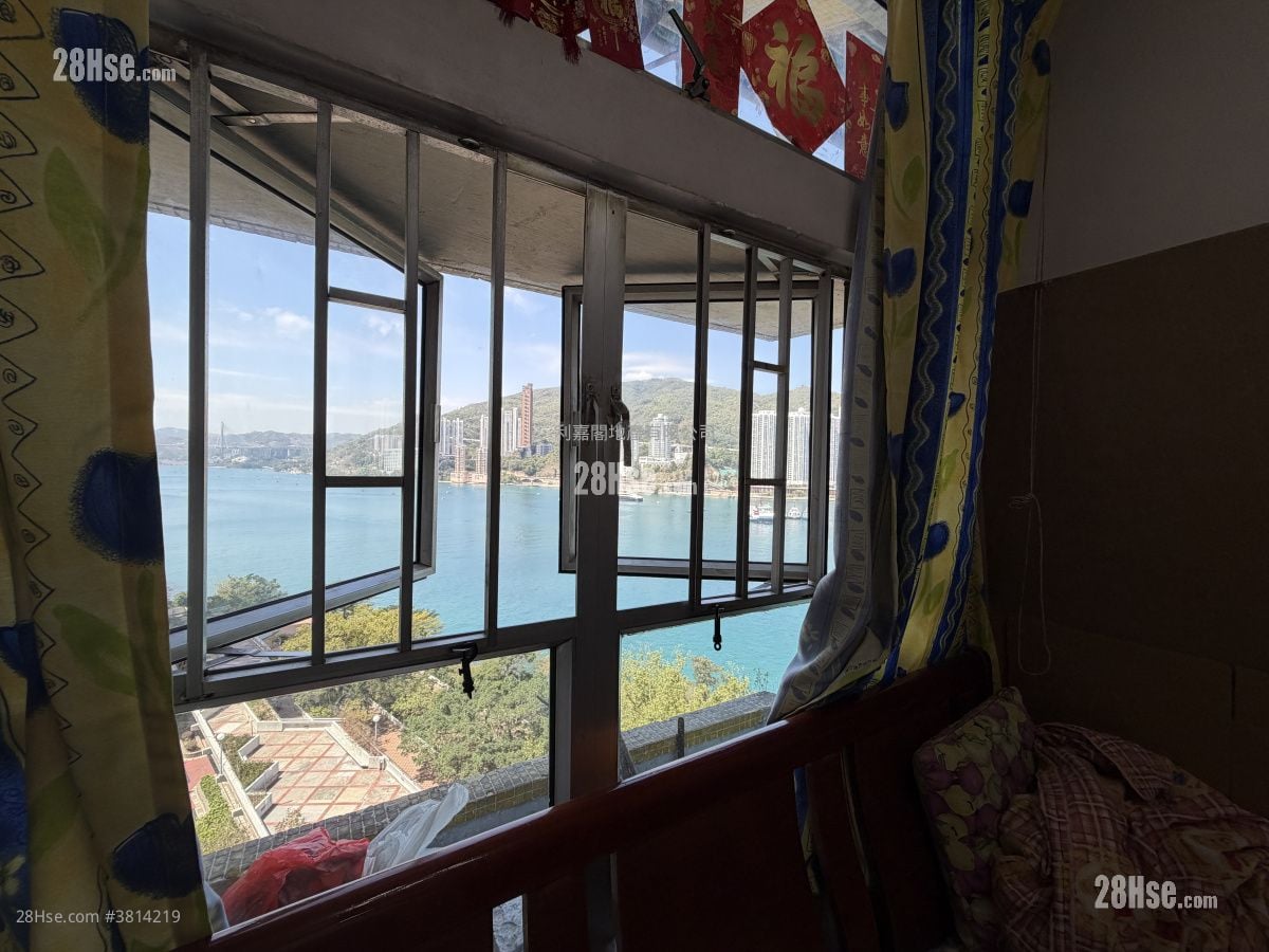Ching Tai Court Sell 3 Bedrooms , 1 Bathroom 554 ft²