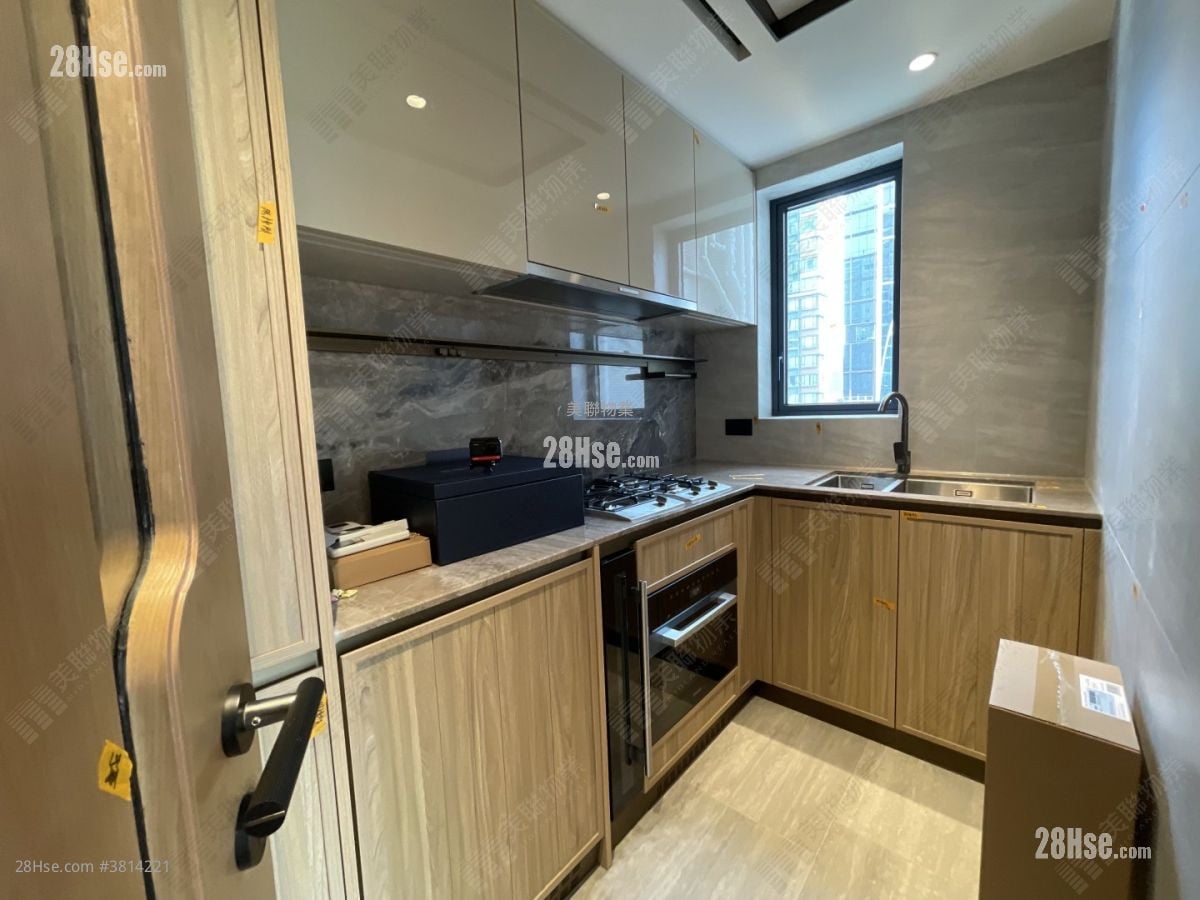 高临 租盘 3 房 545 平方尺