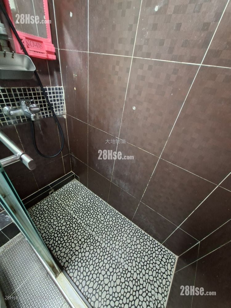 Tai Hang Building Sell 2 Bedrooms , 1 Bathroom 380 ft²