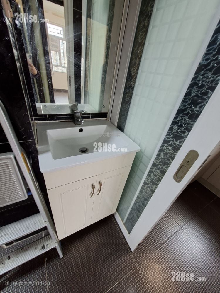 Tai Hang Building Sell 2 Bedrooms , 1 Bathroom 380 ft²