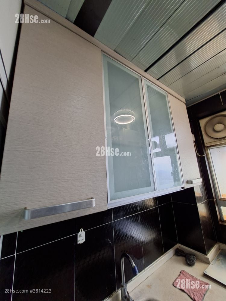 Tai Hang Building Sell 2 Bedrooms , 1 Bathroom 380 ft²