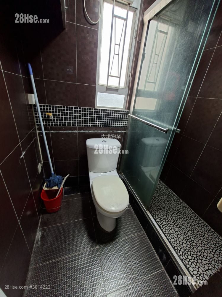 Tai Hang Building Sell 2 Bedrooms , 1 Bathroom 380 ft²