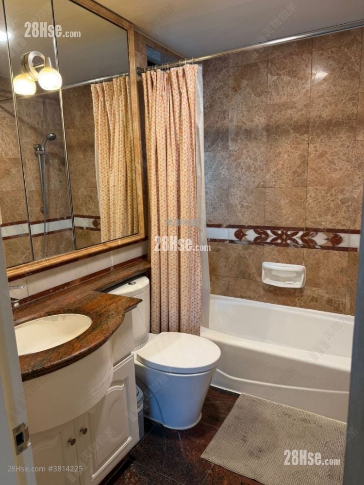 Royal Ascot Sell 3 Bedrooms , 3 Bathrooms 974 ft²