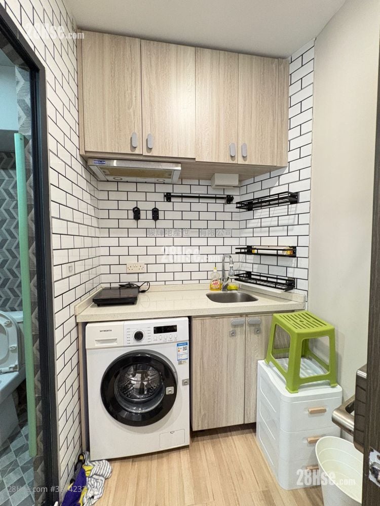 1G Kimberley Street Rental Studio , 1 Bathroom 140 ft²