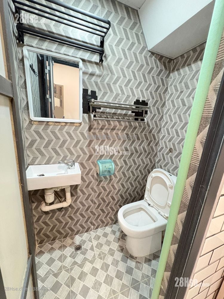 1G Kimberley Street Rental Studio , 1 Bathroom 140 ft²