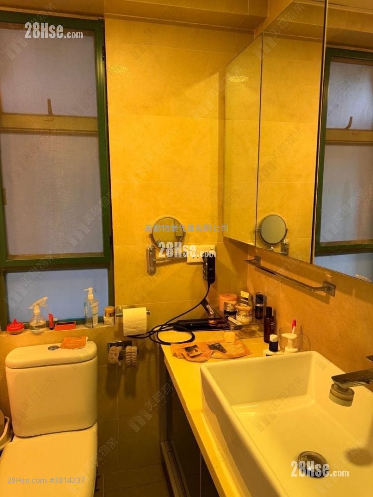 Vista Paradiso Sell 3 Bedrooms 733 ft²