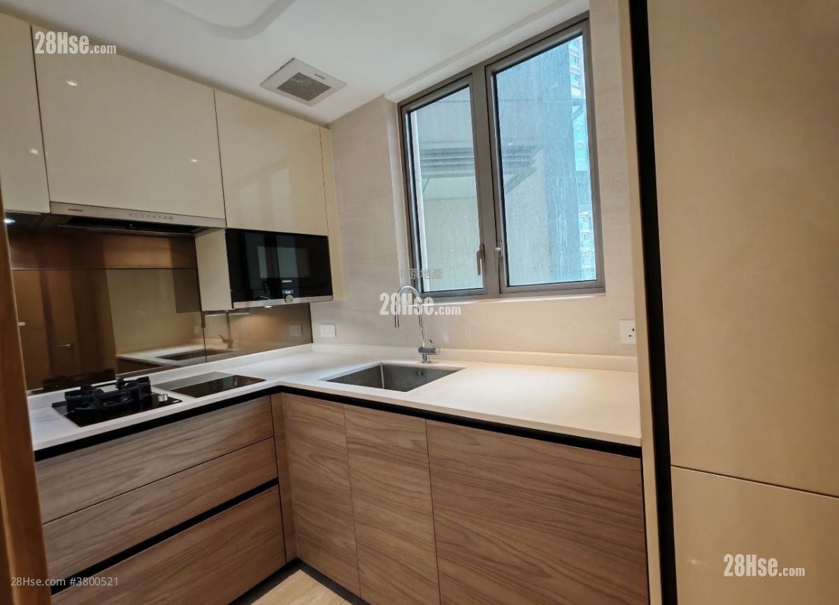 Grand Central Sell 2 Bedrooms 597 ft²