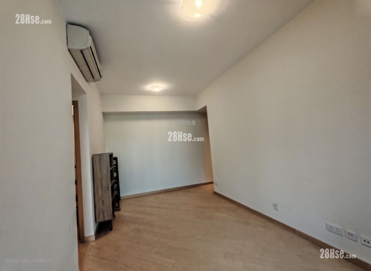 Grand Central Sell 2 Bedrooms 597 ft²