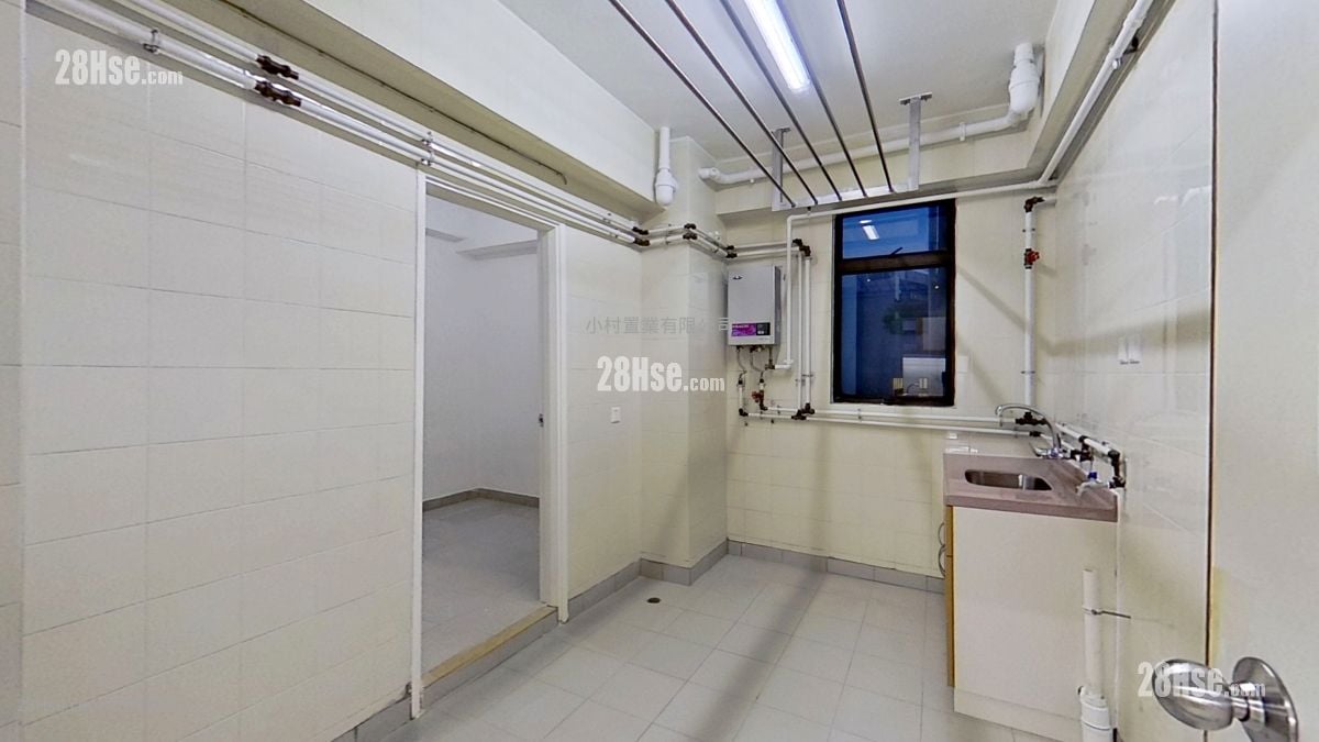 工人房: 仁礼花园 租盘 3 房 , 2 浴室 1,882 平方尺