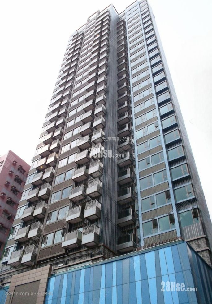 Residence 228 Sell 3 Bedrooms , 1 Bathroom 558 ft²