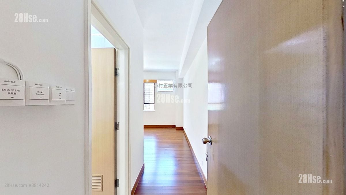 主人房: 仁礼花园 租盘 4 房 , 2 浴室 2,264 平方尺