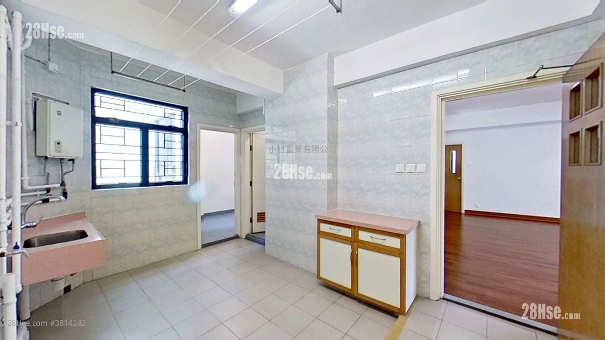 工人房: 仁礼花园 租盘 4 房 , 2 浴室 2,264 平方尺