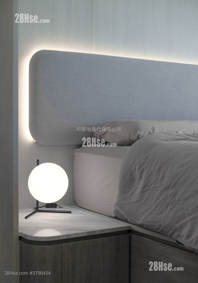 Royal Ascot Sell 3 Bedrooms 974 ft²