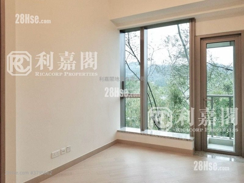 The Mediterranean Sell 3 Bedrooms , 1 Bathroom 691 ft²