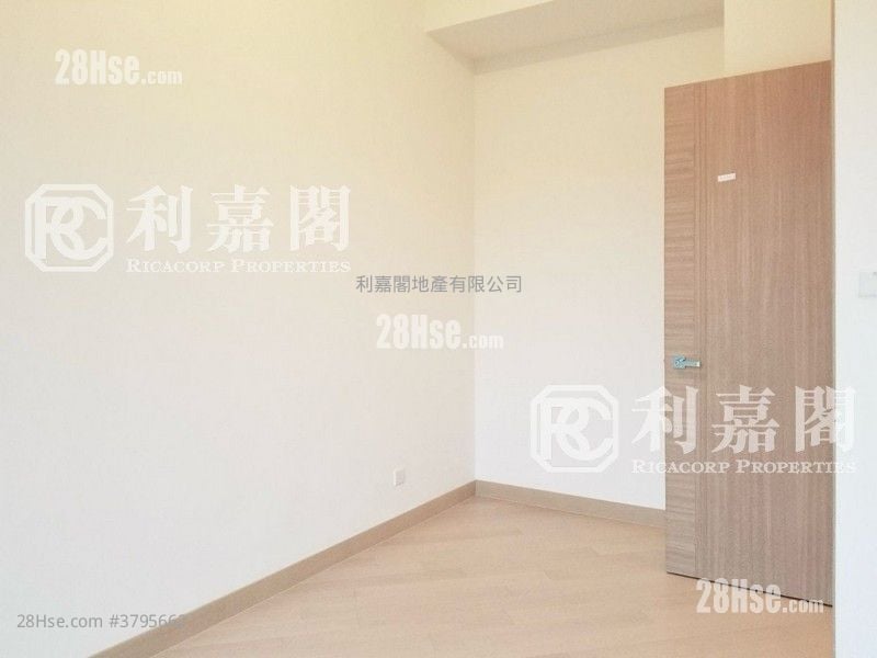 The Mediterranean Sell 3 Bedrooms , 1 Bathroom 691 ft²