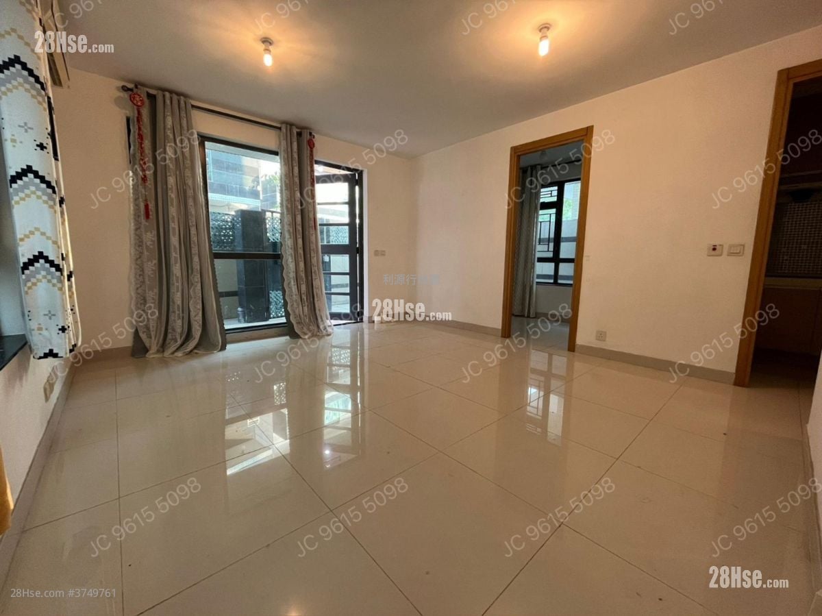 村屋 租盘 3 房 , 2 浴室 700 平方尺