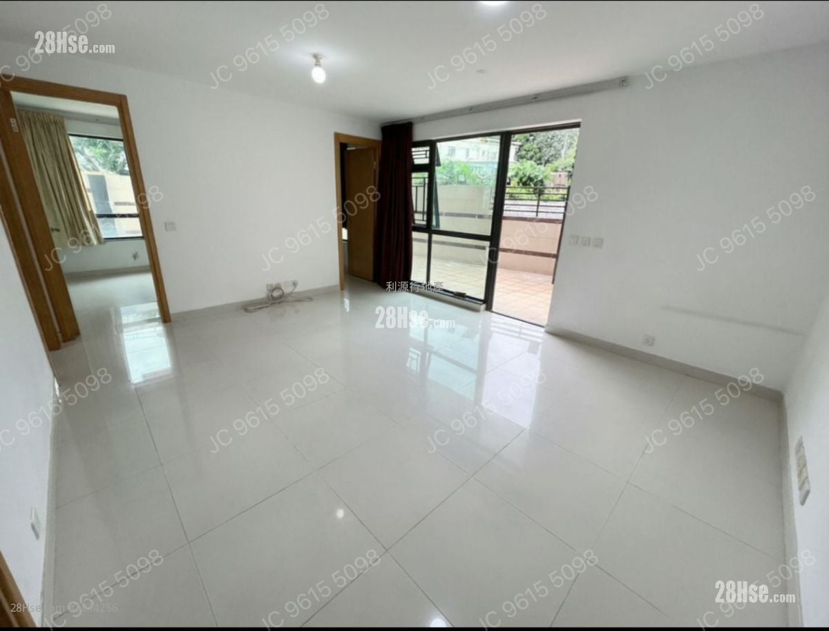 Village Rental 3 Bedrooms , 2 Bathrooms 700 ft²