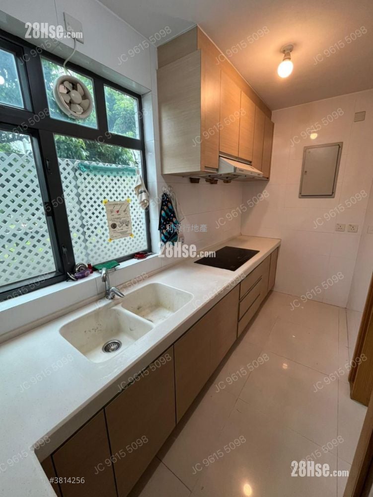 Village Rental 3 Bedrooms , 2 Bathrooms 700 ft²