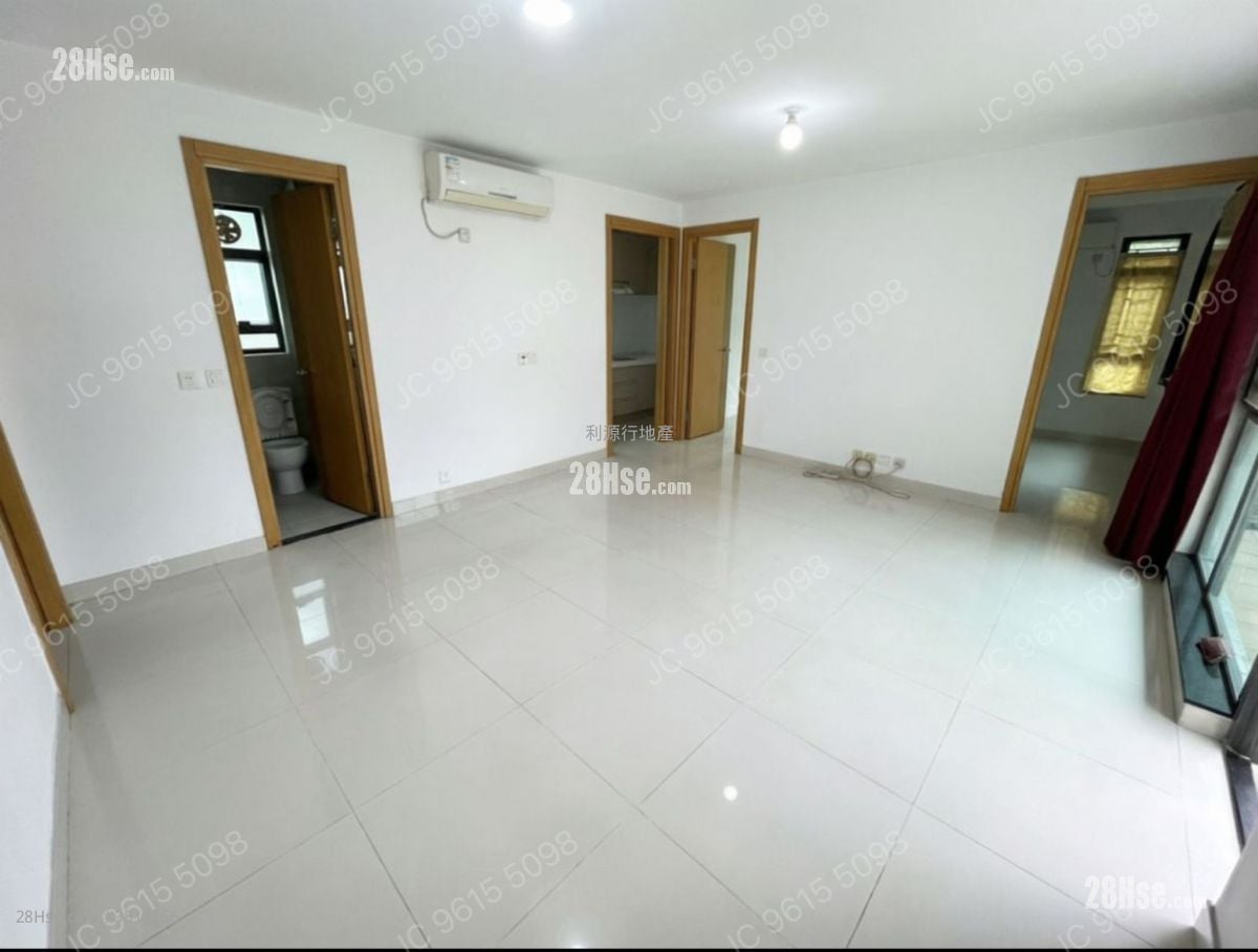 Village Rental 3 Bedrooms , 2 Bathrooms 700 ft²