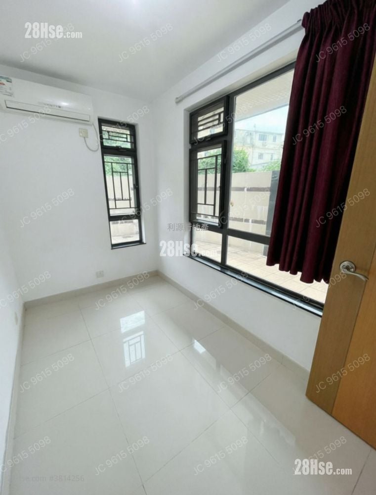 Village Rental 3 Bedrooms , 2 Bathrooms 700 ft²