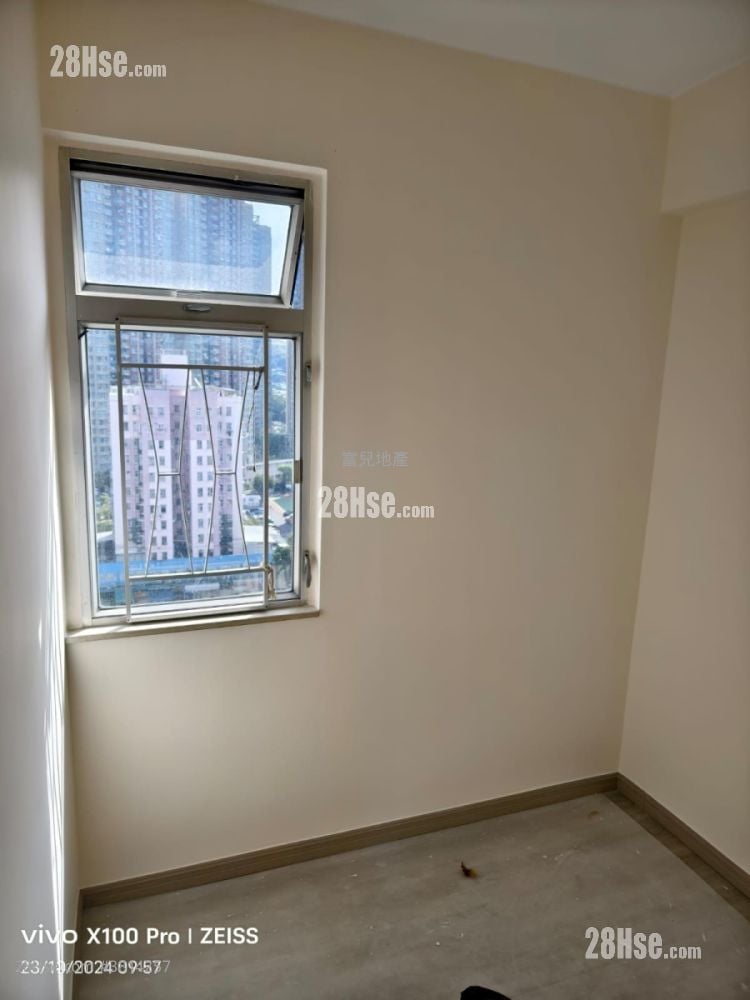 Yuk Lung Mansion Sell 2 Bedrooms , 1 Bathroom 288 ft²