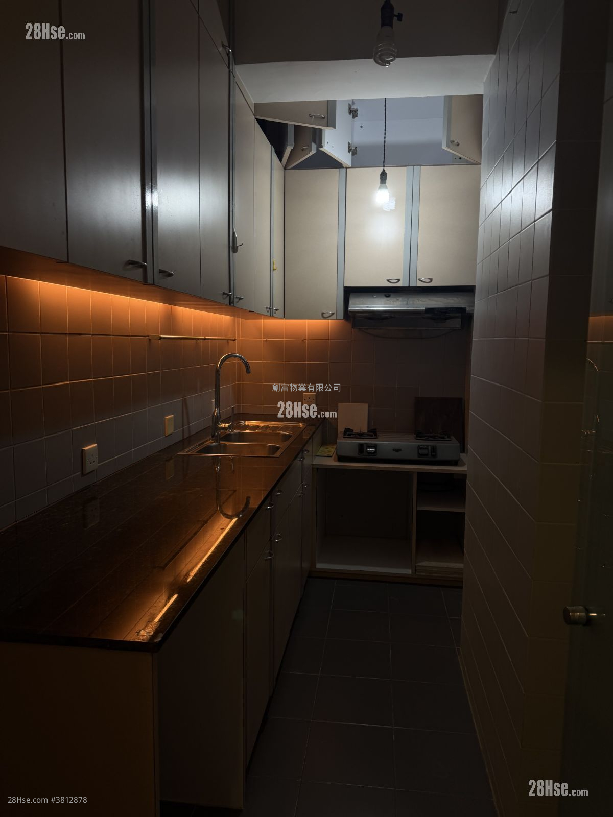 Jadines Lookout Garden Mansion Rental 793 ft²