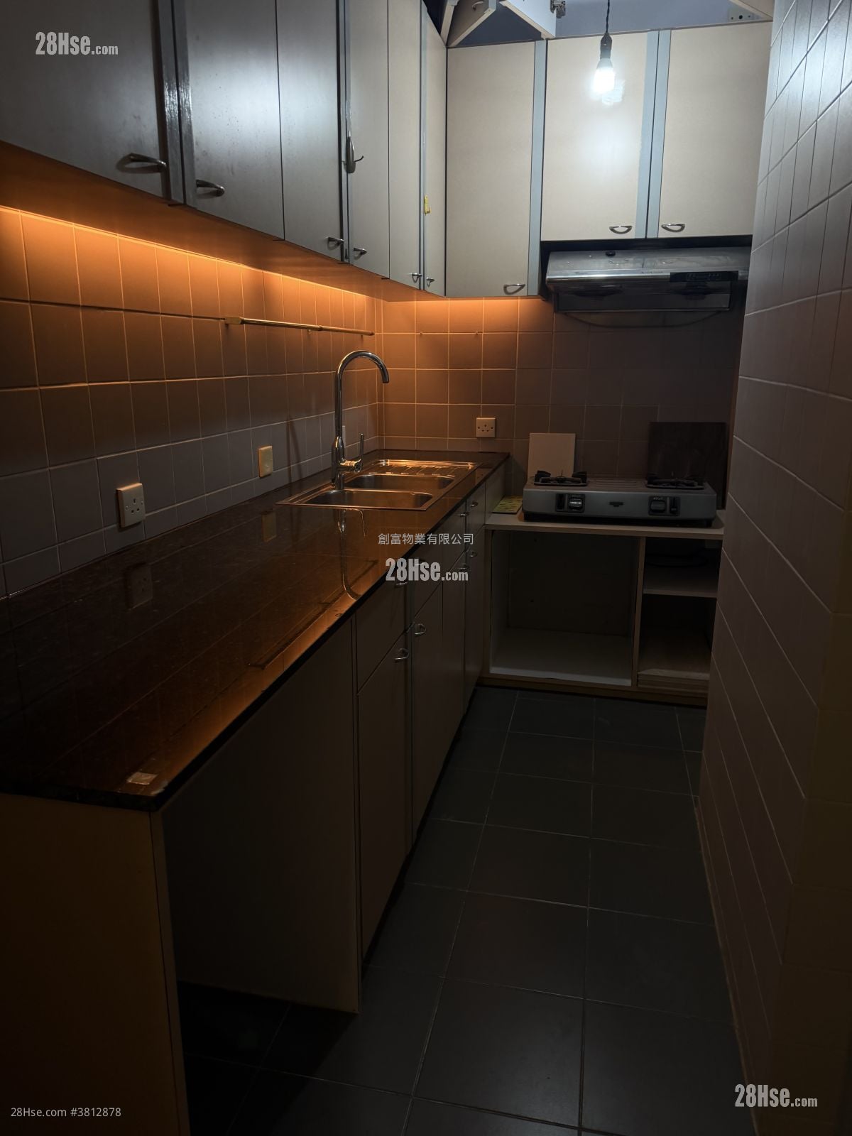 Jadines Lookout Garden Mansion Rental 793 ft²