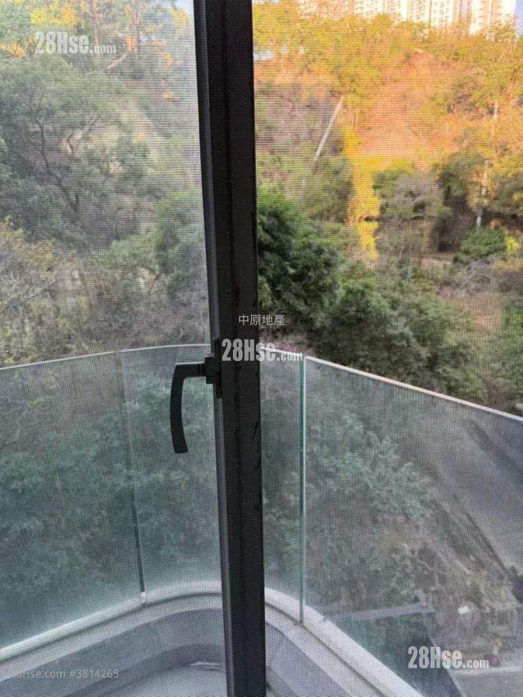 Homantin Hillside Rental 1 Bedroom , 1 Bathroom 361 ft²