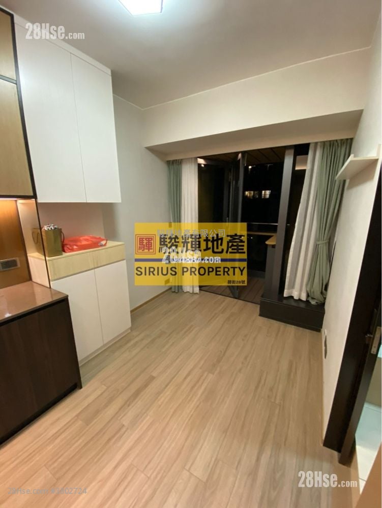 Cetus Square Mile Rental 3 Bedrooms , 2 Bathrooms 248 ft²