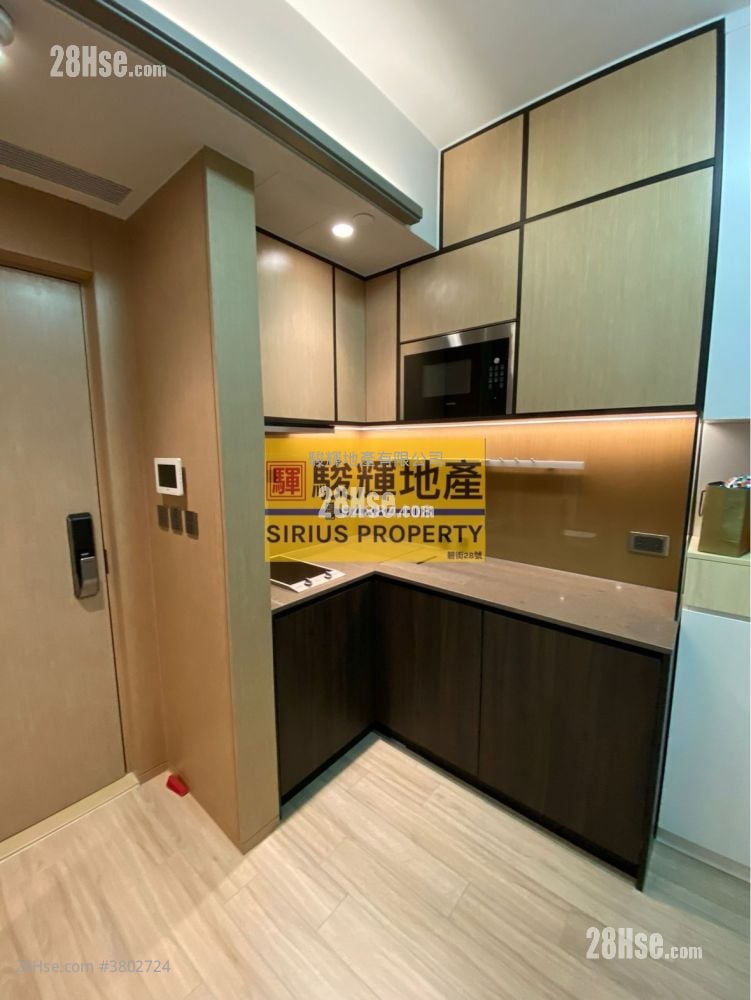 Cetus Square Mile Rental 3 Bedrooms , 2 Bathrooms 248 ft²