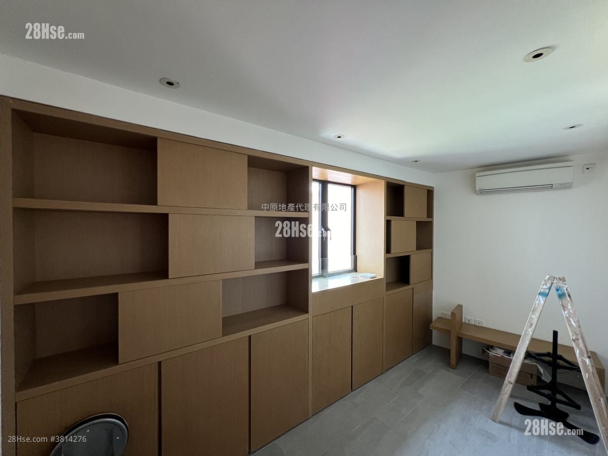 King's Park Villa Sell 4 Bedrooms , 3 Bathrooms 2,090 ft²