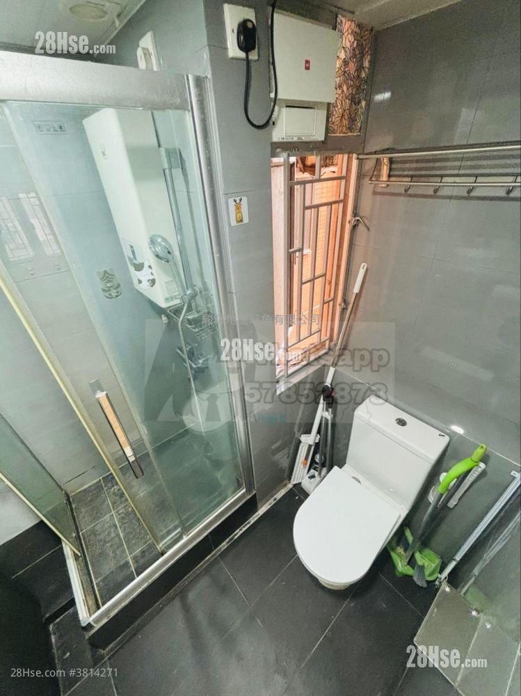 鸿威大厦 售盘 2 房 , 1 浴室 306 平方尺