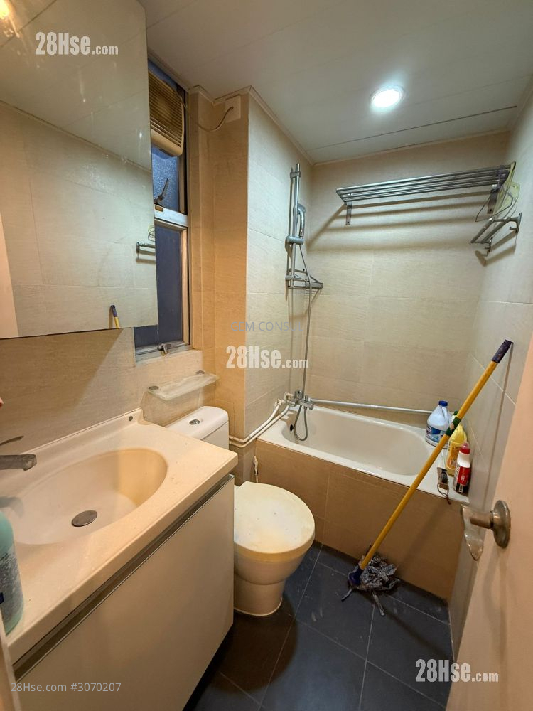 Yan King Court Rental 1 Bedroom , 1 Bathroom 273 ft²