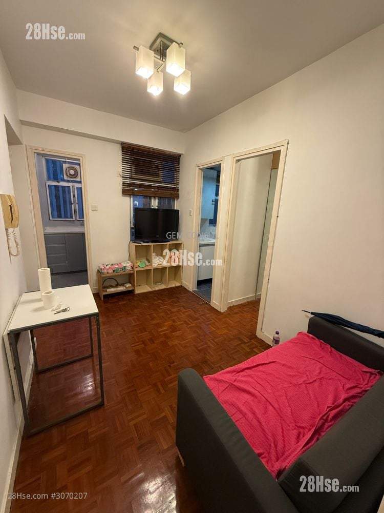 Yan King Court Rental 1 Bedroom , 1 Bathroom 273 ft²