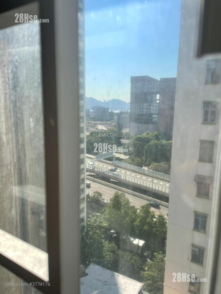 Tung On Court Sell 1 Bedroom , 1 Bathroom 242 ft²