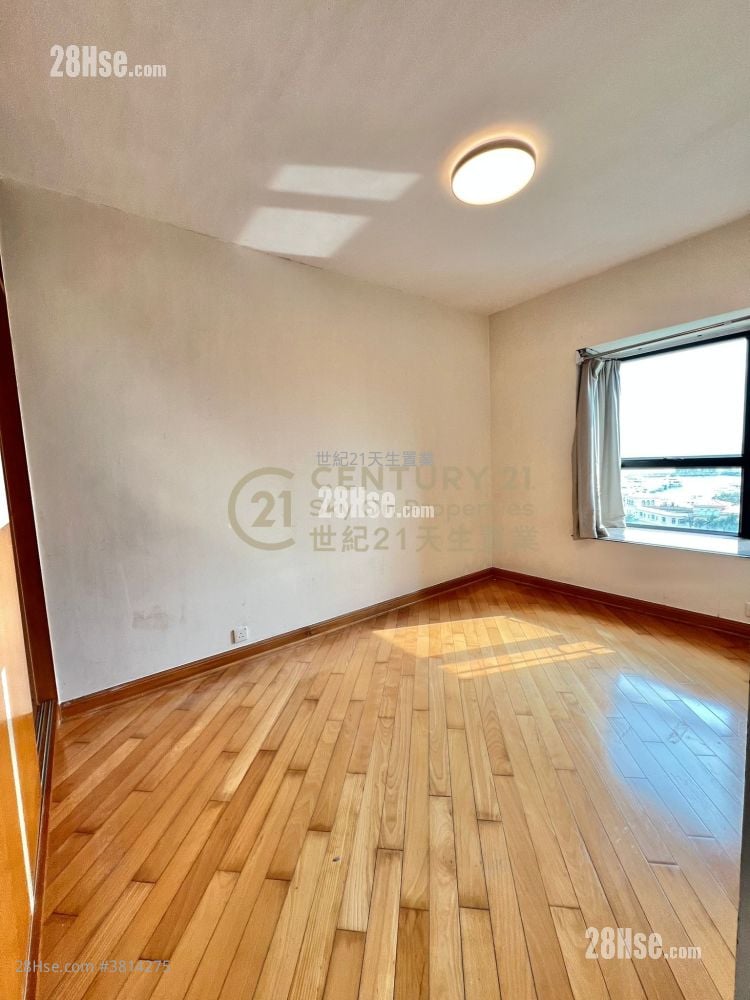 Aegean Coast Sell 4 Bedrooms , 3 Bathrooms 811 ft²