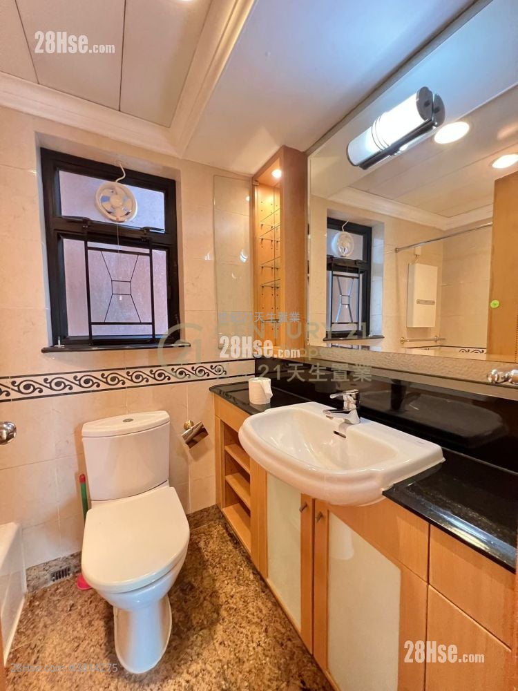 Aegean Coast Sell 4 Bedrooms , 3 Bathrooms 811 ft²