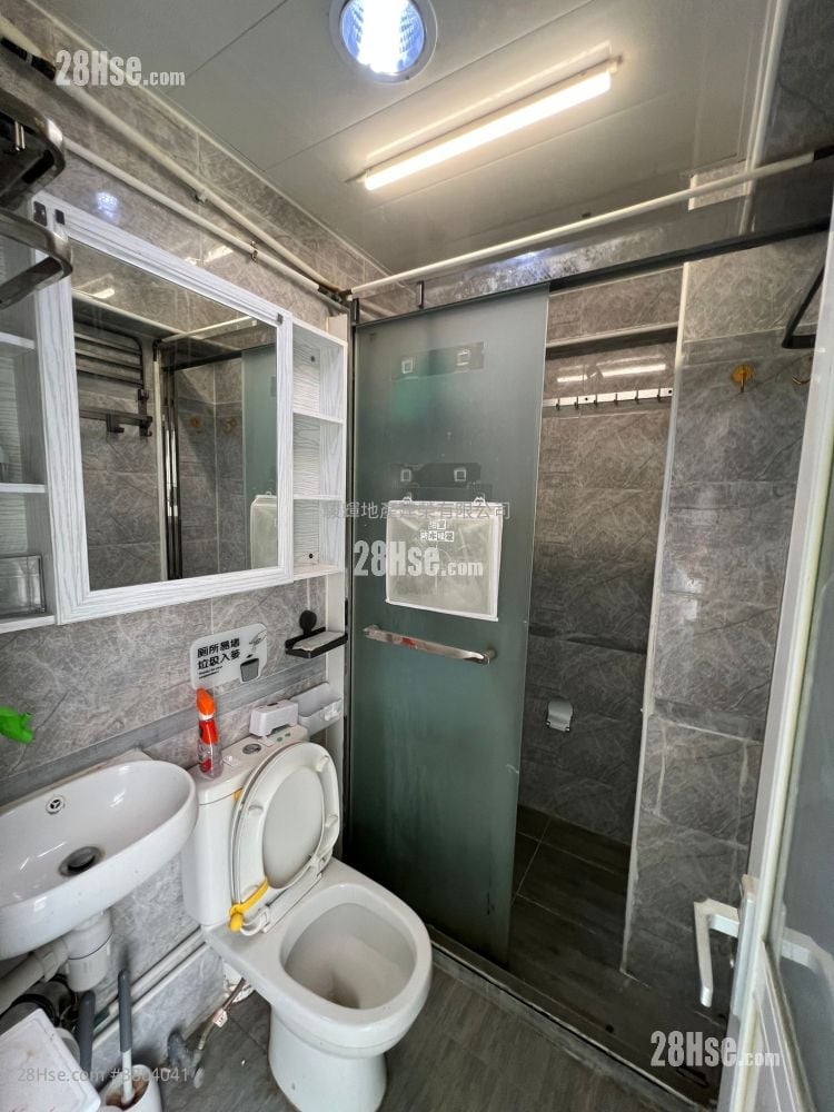 Shui Fung Building Rental 2 Bedrooms , 1 Bathroom 249 ft²